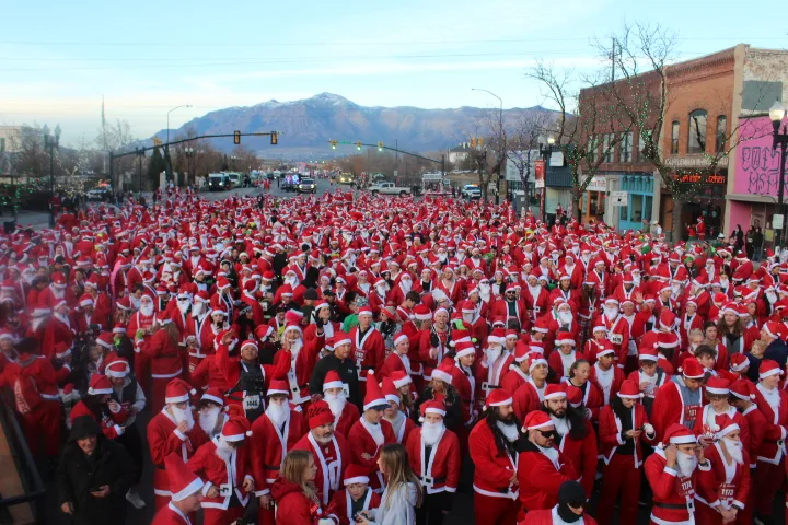 Utah Santa Run - Gardner Village photo 3